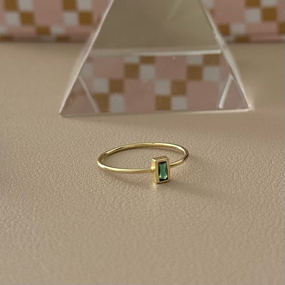 18k-gold plate sterling silver ring size 8 - Picture 1 of 3